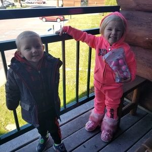 Meet your Posher, Courtney